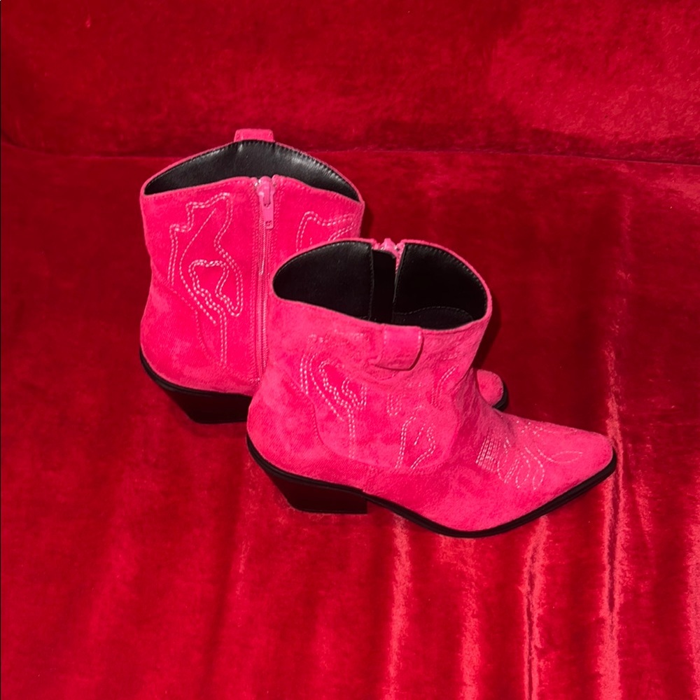 Pink Suede Ankle Boots with Medium Heel